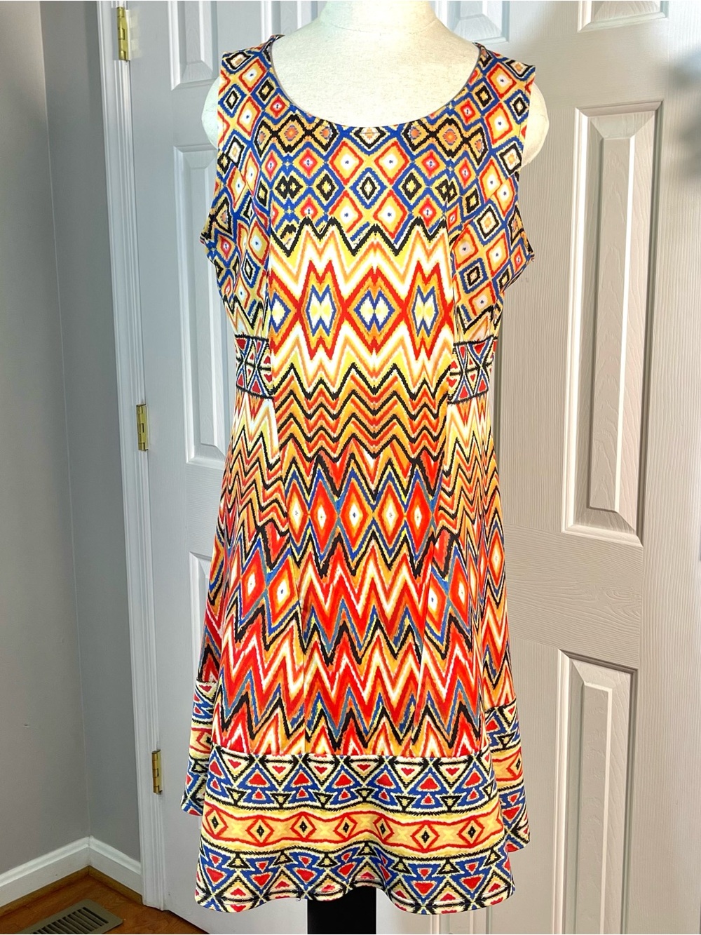 ARYEH Orange Blue Yellow Black Cheveron Print Sleeveless Dress Stretch Sz. Large